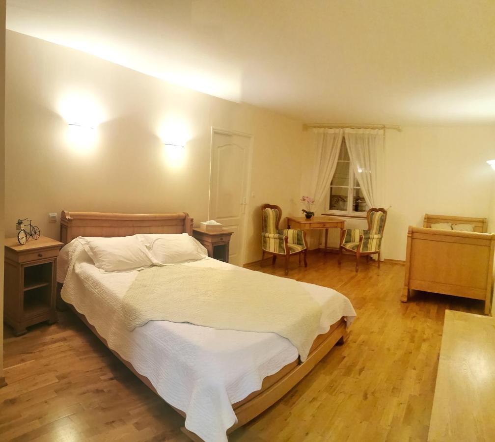 Chambre D'Hotes Le Val Du Chapelain Panzió Montigny-la-Resle Kültér fotó