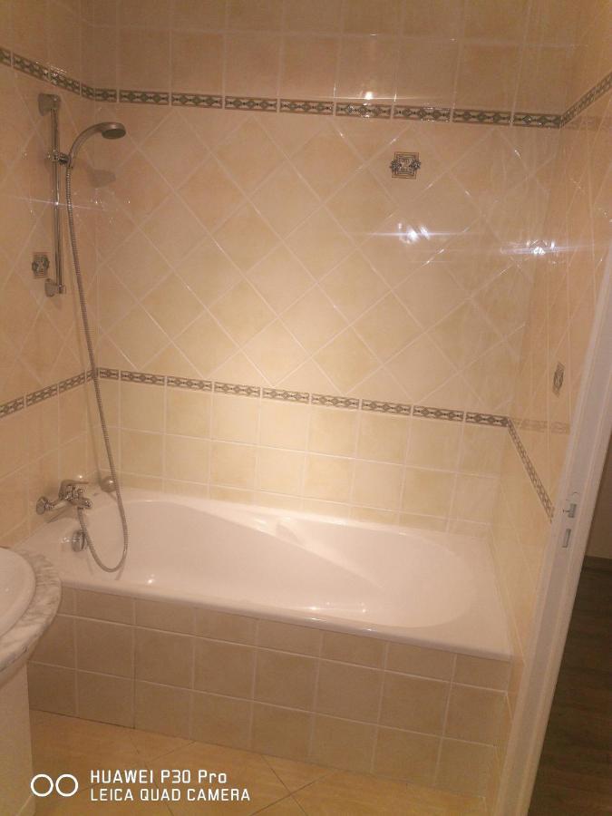 Chambre D'Hotes Le Val Du Chapelain Panzió Montigny-la-Resle Szoba fotó
