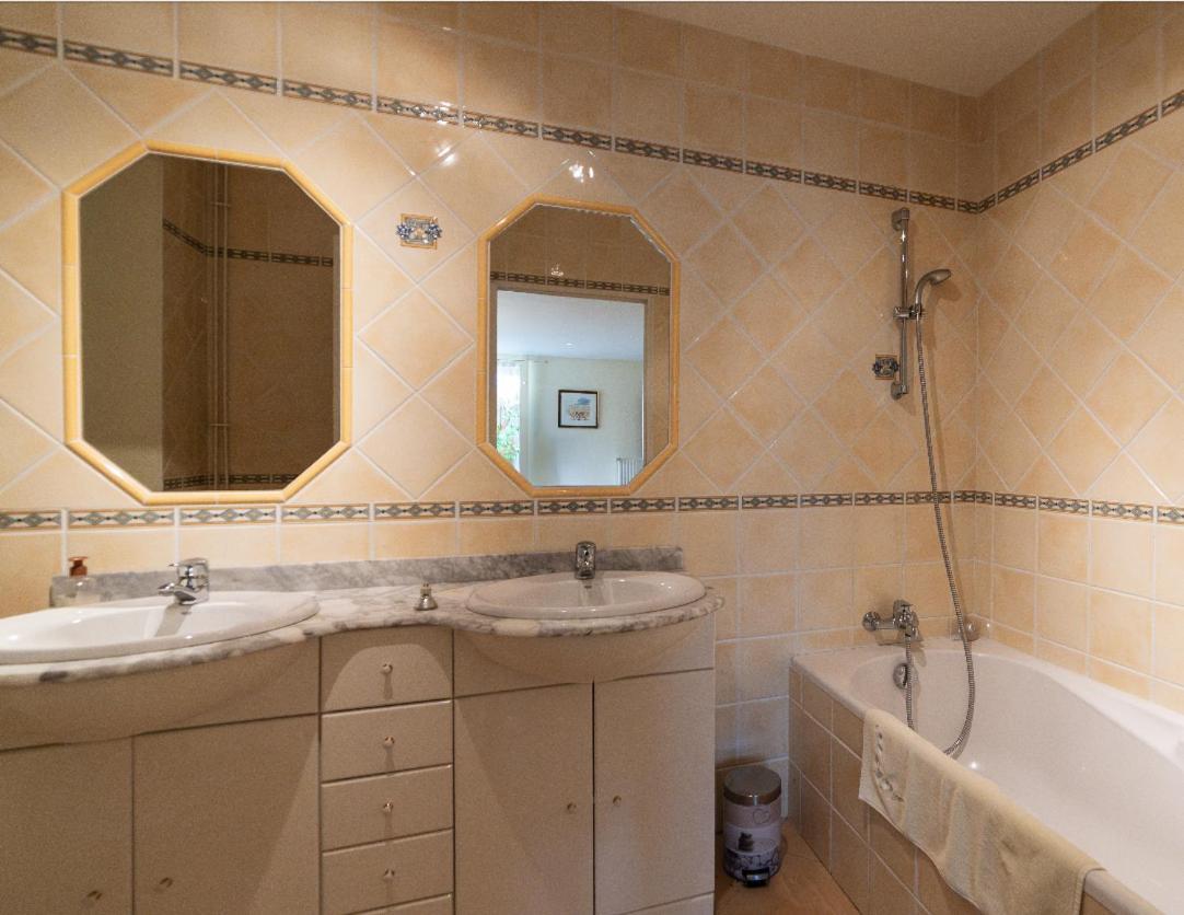 Chambre D'Hotes Le Val Du Chapelain Panzió Montigny-la-Resle Kültér fotó