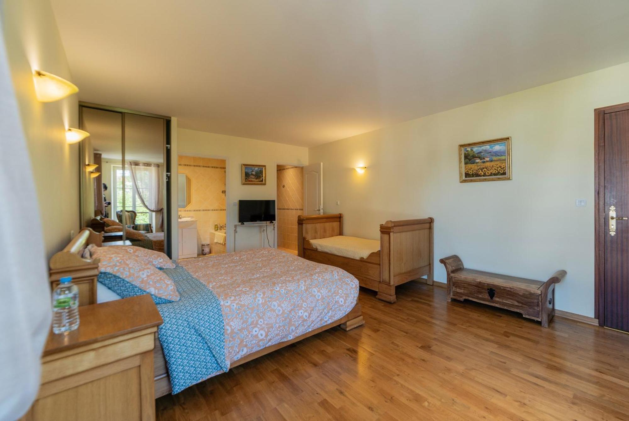 Chambre D'Hotes Le Val Du Chapelain Panzió Montigny-la-Resle Szoba fotó
